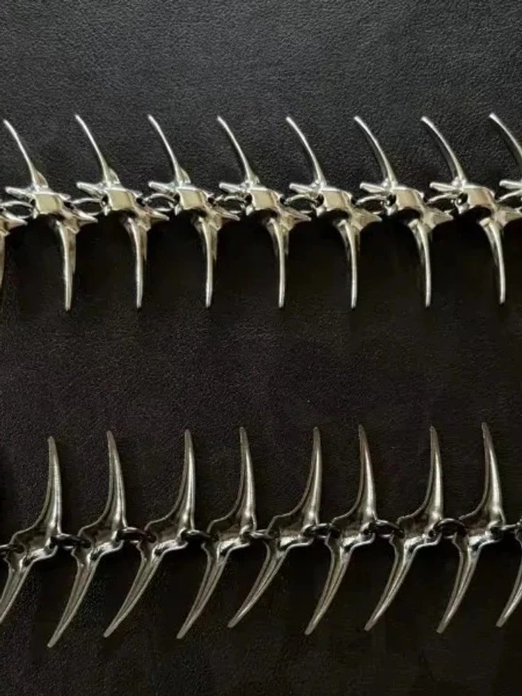 Centipede spike chain close-up of curved spikes