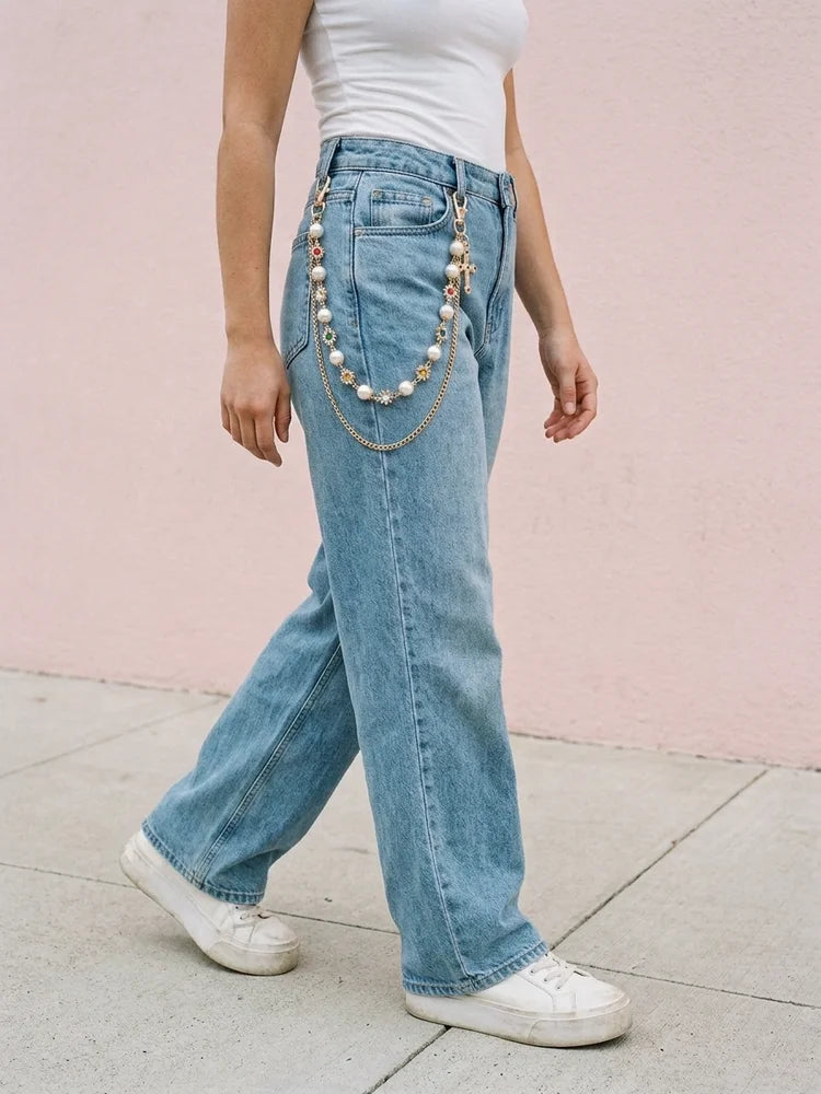 Y2K pearl jeans chain while walking