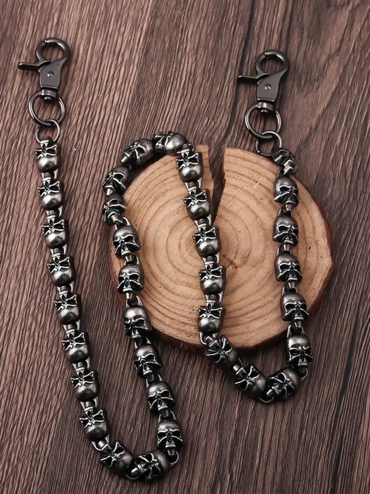 Skull pants chain in antique gunmetal with two clasps